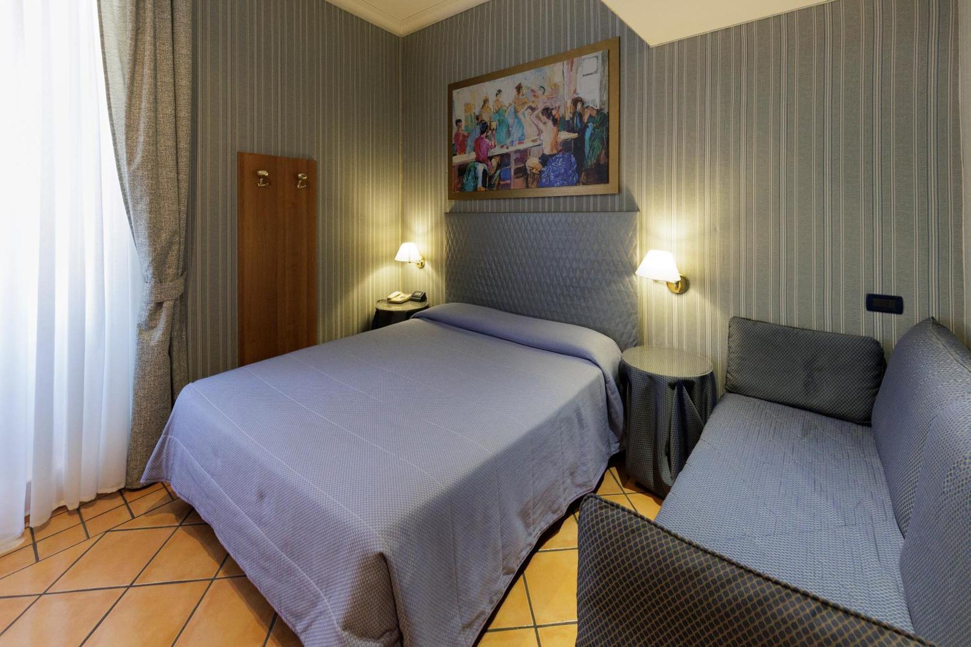 Hotel Lirico Roma Esterno foto