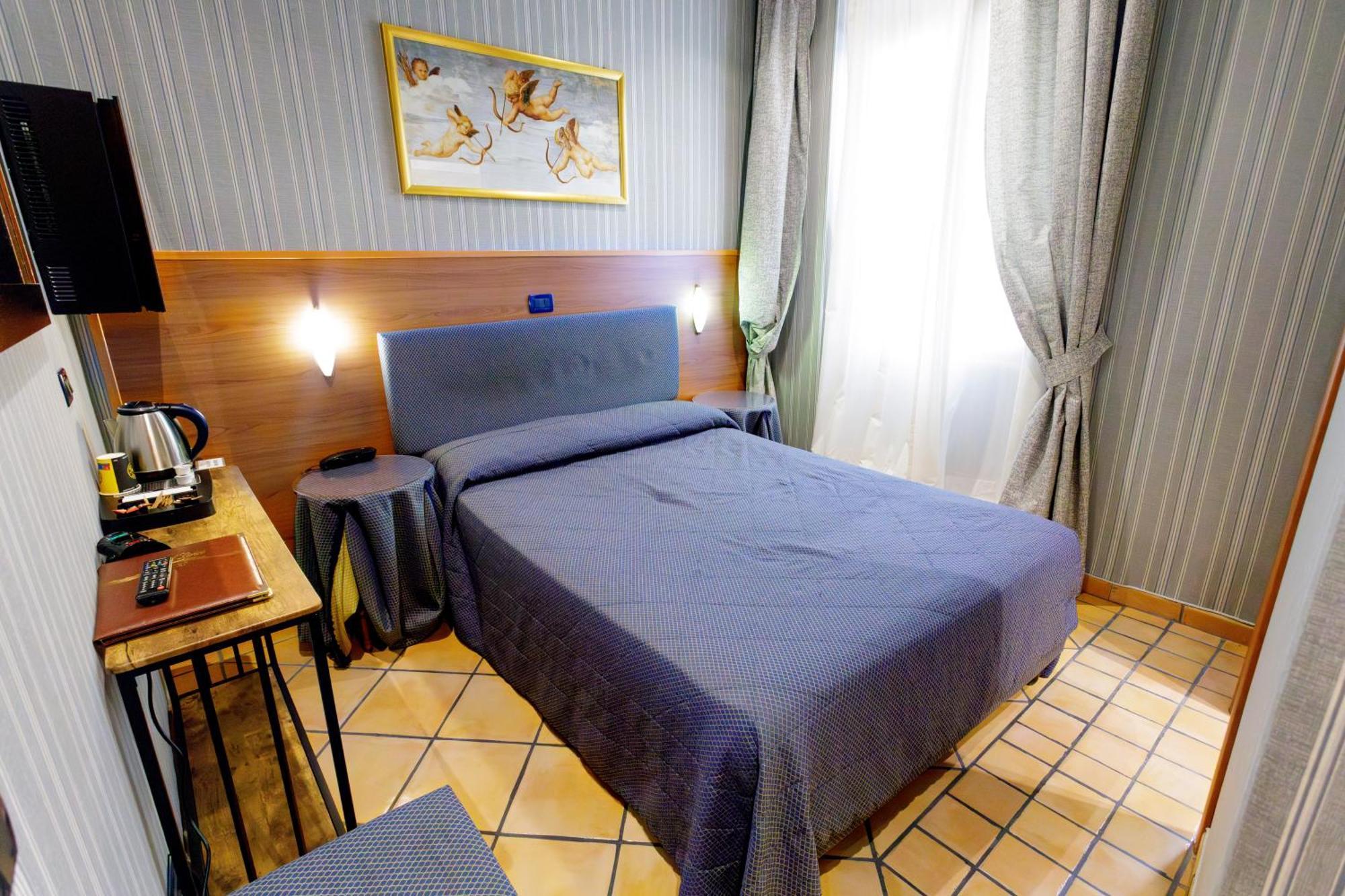 Hotel Lirico Roma Esterno foto