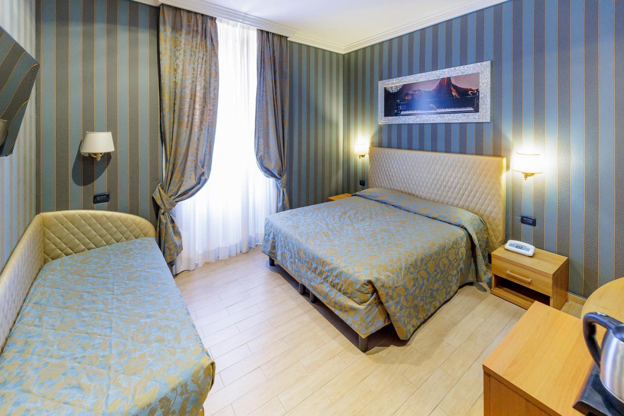 Hotel Lirico Roma Esterno foto