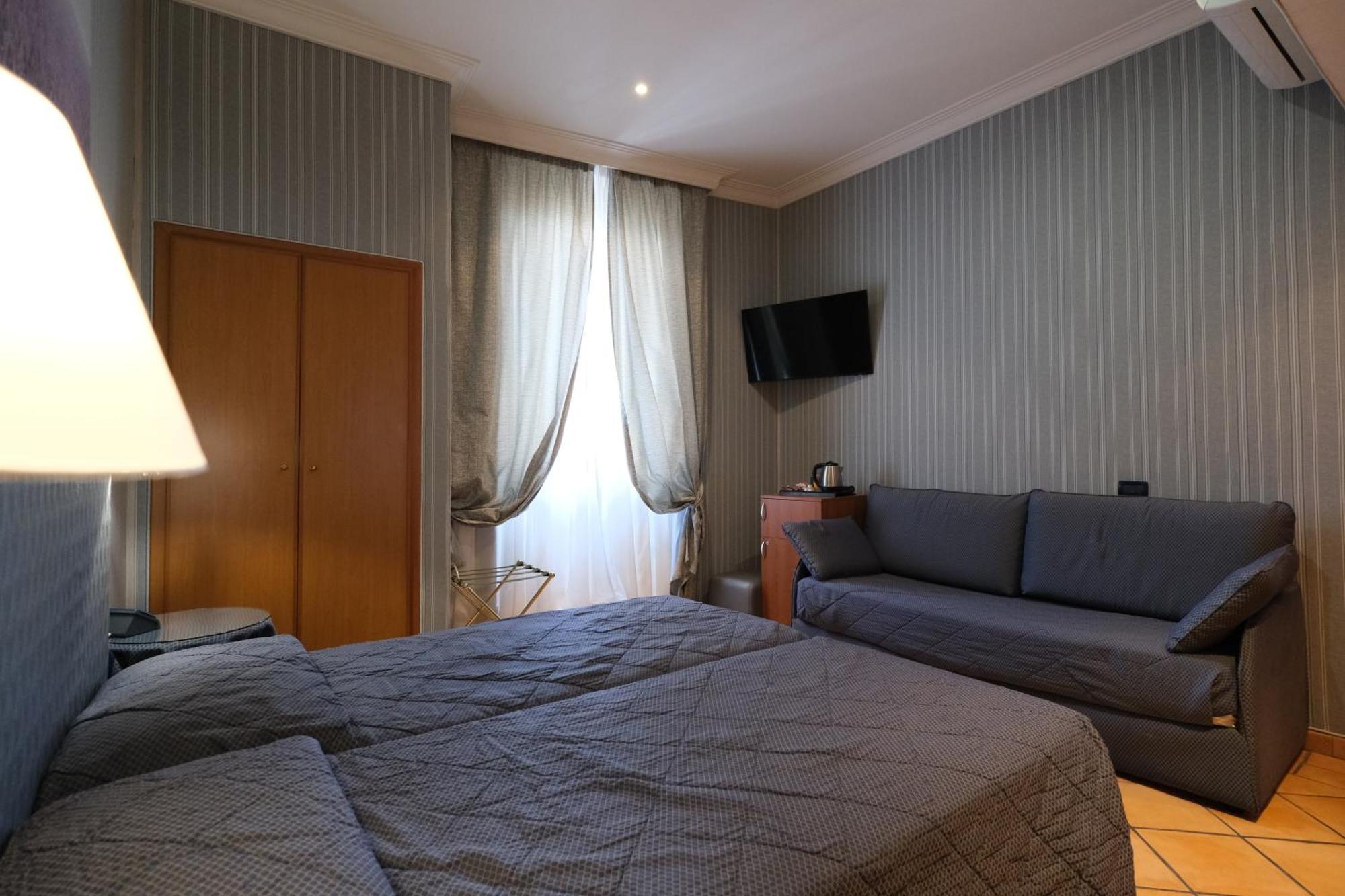 Hotel Lirico Roma Esterno foto