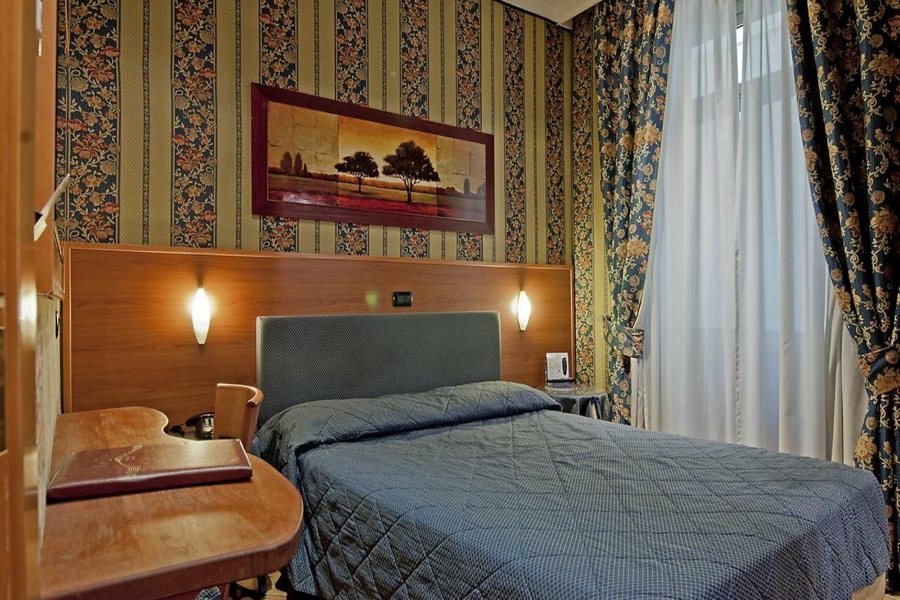 Hotel Lirico Roma Esterno foto