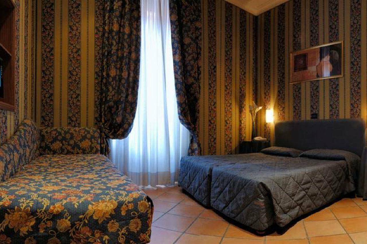 Hotel Lirico Roma Esterno foto
